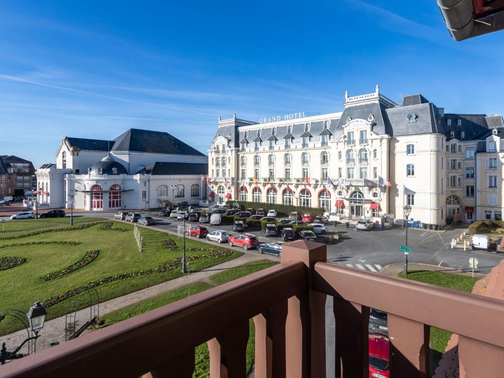 Apartment Le Normandie Home Cabourg Extérieur photo